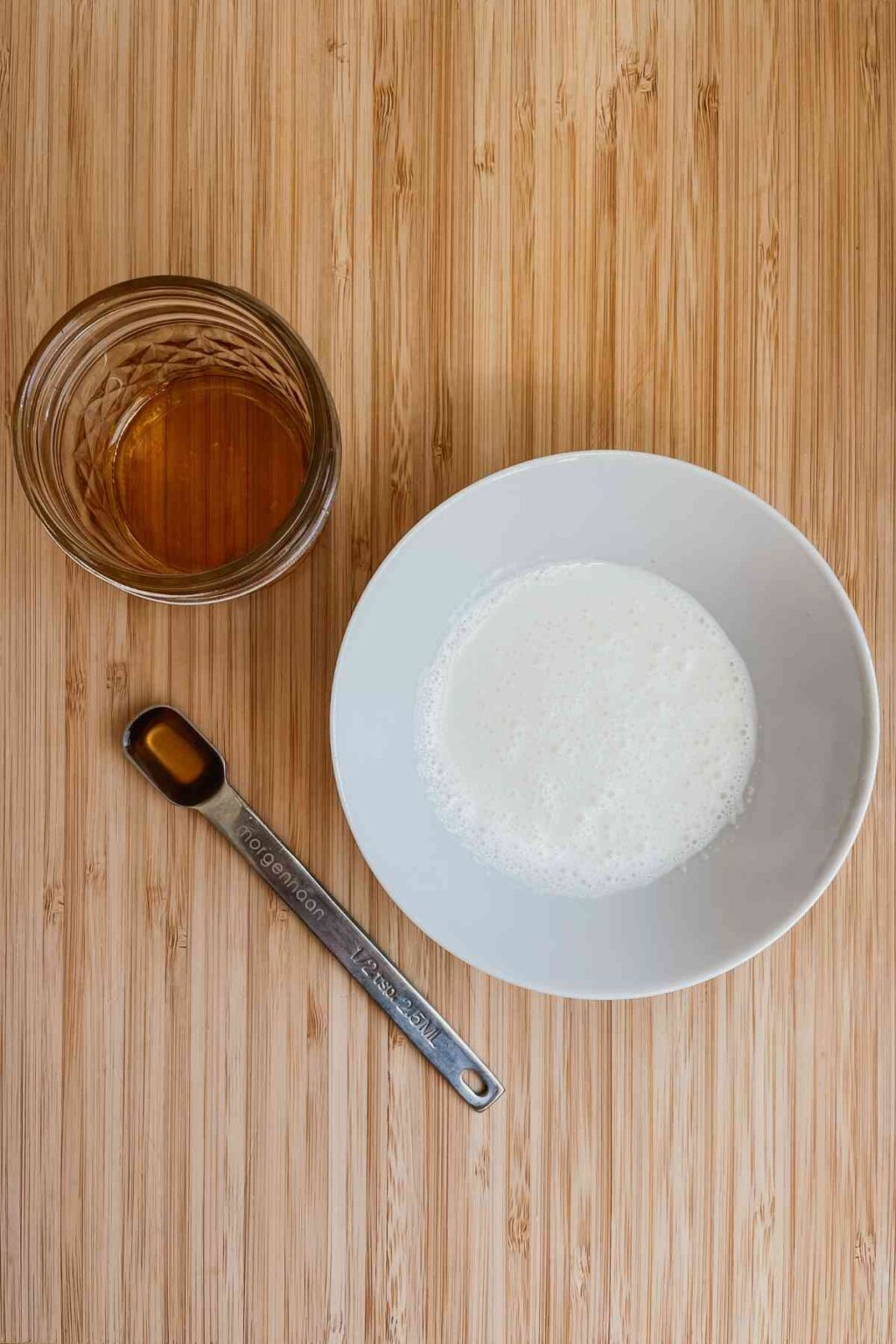 Vanilla Cold Foam Recipe - Hello Honeycomb